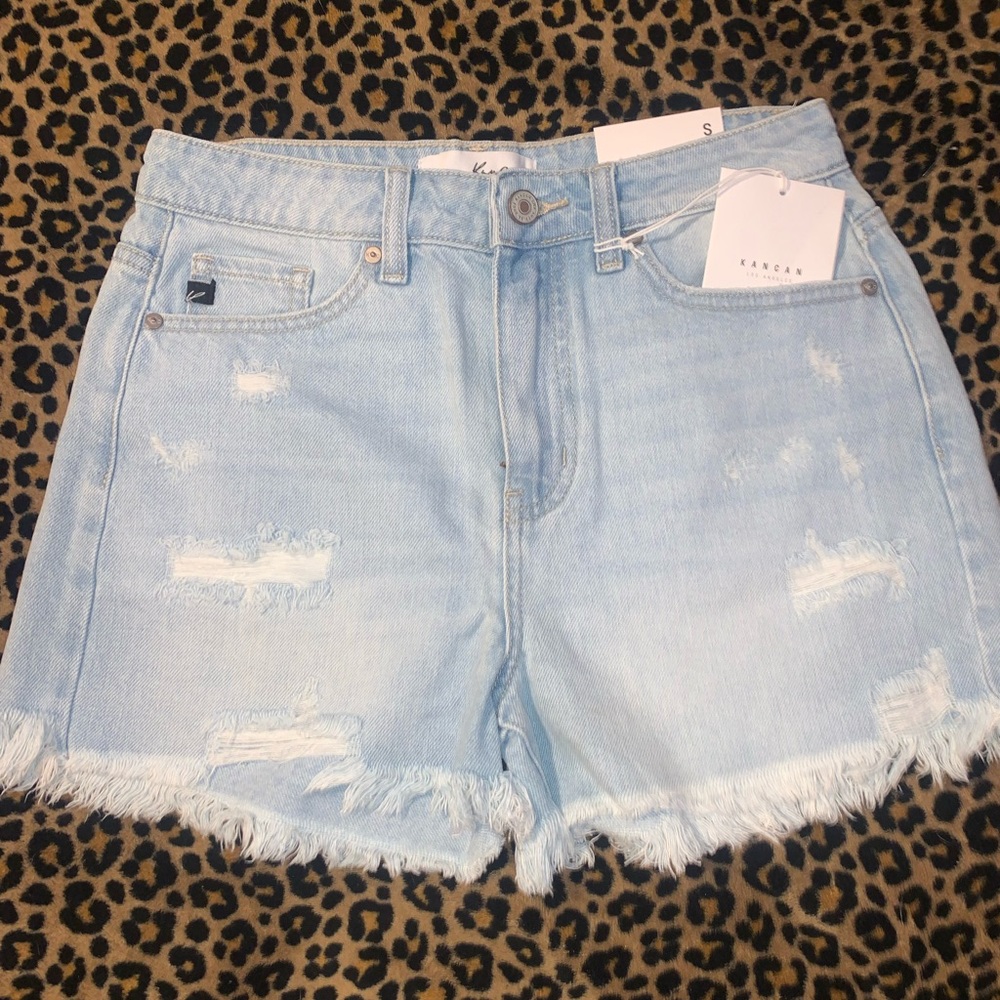 KanCan Morgan Lightwash Denim Shorts NWT